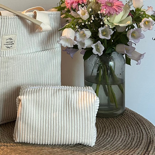 Trousse de maquillage en velours côtelé