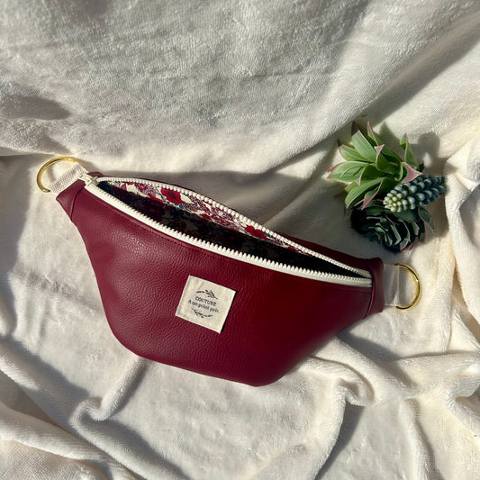 Banane similicuir rouge bordeaux