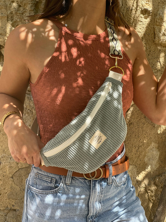 Banane velours bleu gris