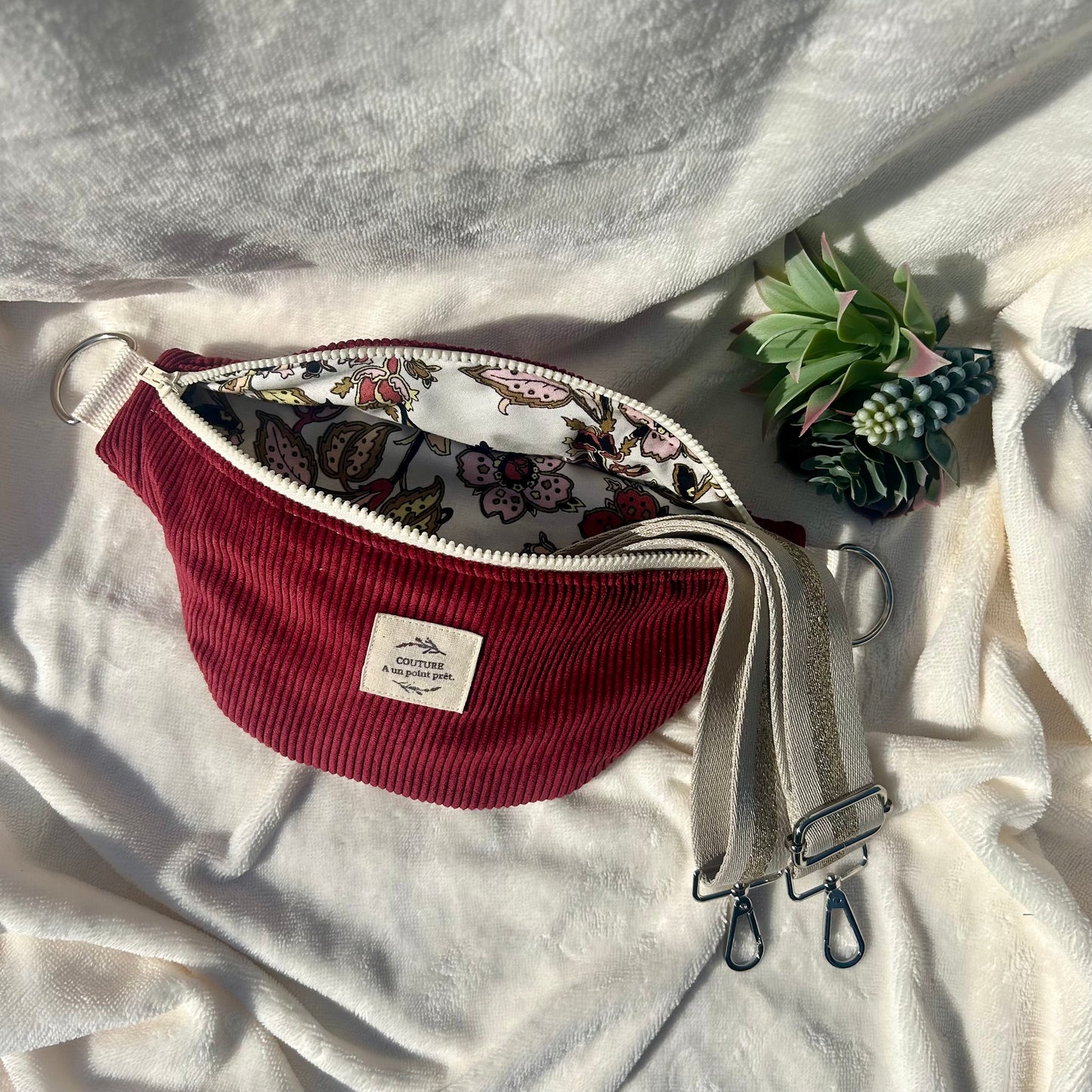 Banane velours rouge bordeaux